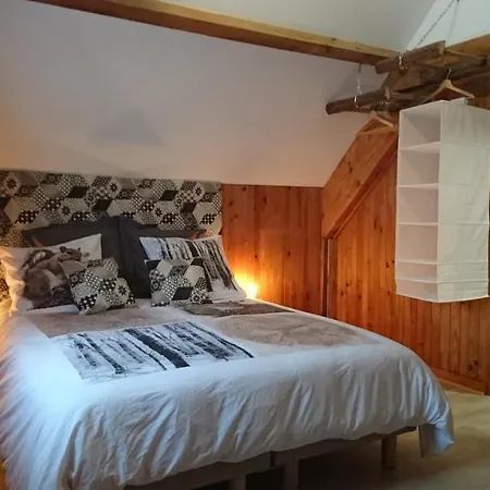 D'hotes Chantebise לינה וארוחת בוקר בסה-א-סנט-אנסטאיס