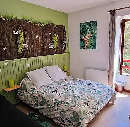 D'hotes Chantebise Bed & Breakfast Besse-et-Saint-Anastaise